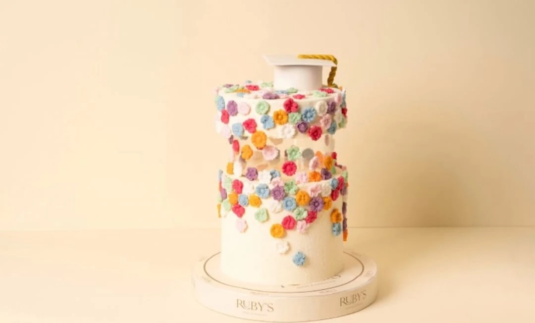 كيكة الورد للتخرج